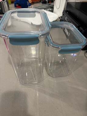 Tahari Airtight Plastic Food Storage Containers with Blue Lids Set of 2